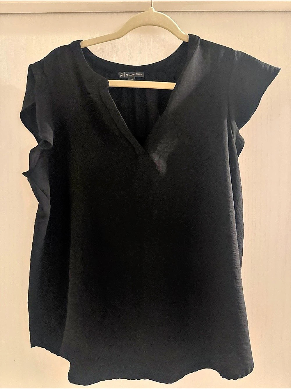 Adrianna Papell Flutter Sleeve Crinkled Satin Blouse Black Size Large